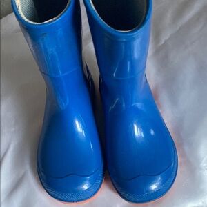 Blue Water Shoes with Vibrant Color and Waterproof Design